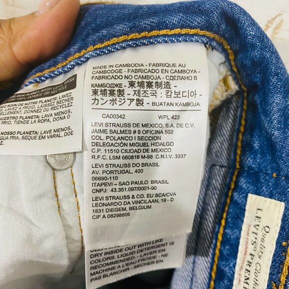 Levi's 501 Women's Cut-off Rip Distressed Jean Short Blue 100% Cotton Size 29W - Picture 4 of 6